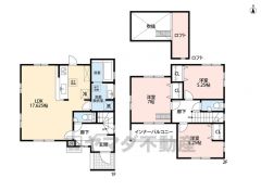 3LDKとロフト。LDKは広々17.625帖＾＾折り上げ天井、3面採光で明るく開放的な空間＾＾主寝室にクローゼットとロフトあり。その他全居室収納付き＾＾南面インナーバルコニー＾＾