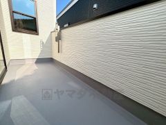 陽当たりの良いバルコニーです。お洗濯やお布団干しはもちろん、日光浴スペースにも。