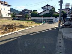 北側約5.5ｍの公道に面しています。