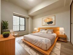 家具はイメージです。主寝室としてお使いいただけそうなこちらのお部屋は、日当たりが良く、爽やかな風を感じて起きる朝は、快適生活の始まりに。