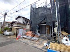 西鉄バス停「福重」まで徒歩4分、天神方面・博多へのアクセスも良好＾＾