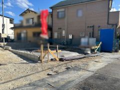 スーパーやコンビニ、ドラッグストア生活に便利な施設が徒歩圏にある住みやすい立地です＾＾