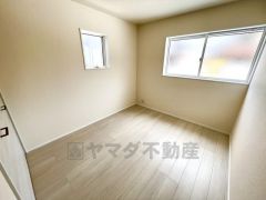 居室としてももちろん、収納や書斎、お子様のプレイスペースにも＾＾使い勝手が良さそうです＾＾