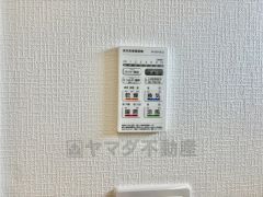 浴室暖房乾燥機には、暖房、乾燥、涼風、換気の4つの機能が付いています。タイマー付きです。換気・雨の日の洗濯も安心です＾＾