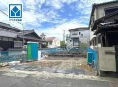 生の松原エリアの落ち着いた住環境。角地の新築戸建