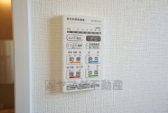 浴室暖房乾燥機には、暖房、乾燥、涼風、換気の4つの機能が付いています。タイマー付きです。換気・雨の日の洗濯も安心です＾＾