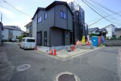 東側約4ｍの公道に面しています。
