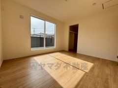 居室としてももちろん、収納や書斎、お子様のプレイスペースにも＾＾使い勝手が良さそうです＾＾