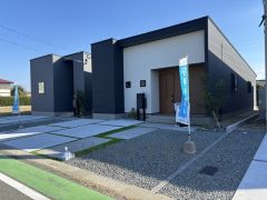 カースペース。自転車やバイク置場としても重宝します。