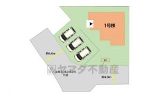 カースペースはゆとりのある並列3台分を確保。南側道路に面しているため、遮るものがなく日当たり、通風良好です＾＾