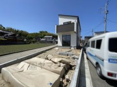 オール電化住宅。駐車スペース2台。お気軽にお問い合わせください＾＾