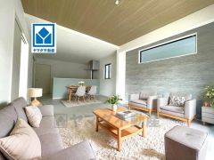 （家具はCGイメージです。）家族が集まる開放的なリビング。思い思いの時間を過ごしたり、家族みんなで食事をしたり、素敵な団らんの場になりますね＾＾