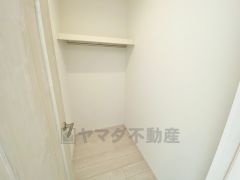 7帖の洋室にはウォークインクローゼット付き。