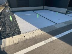 カースペースは2台分。