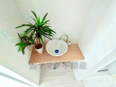 玄関ホールには手洗い器が設けられています。帰宅後すぐに手を洗えるので嬉しいですね＾＾