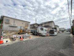 前面道路：北西側約6.0ｍ