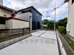 前面道路は南側、約4ｍ。