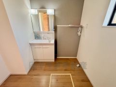 同仕様・同ハウスメーカーの物件です