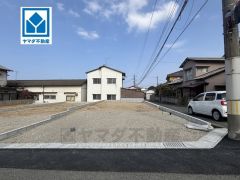 小学校が徒歩5分以内。通学の負担が少なく、お子様も安心して通える環境