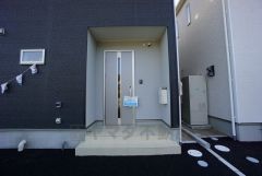家の顔となる玄関扉がかっこいいと、たくさんの人を招き入れたくなりますね＾＾