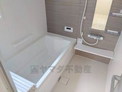 1日の疲れを癒すくつろぎのバスルーム。