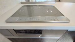 汚れてもサッとふける、お手入れのしやすいIHクッキングヒーター。オール電化なので経済的です。