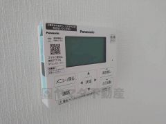 キッチン横からお湯張り、追い炊き、足し湯がボタン一つで楽々操作できる給湯機リモコンです＾＾