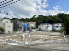 奥：1号棟、中央：2号棟、手前：3号棟。