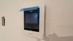 防犯性、セキュリティ対策に安心できるテレビモニター付きインターフォンです。セールスマン対策にもなり安心できます。