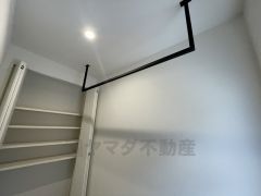 雨の日でも洗濯物が干せる室内物干し完備＾＾
