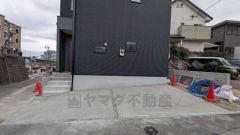 カースペースは2台分。