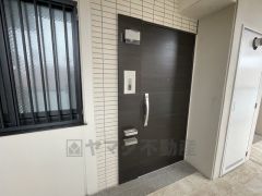 アルコーブがあるので適度な目隠しになり、プライバシーを守ることができます。