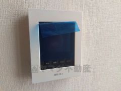 防犯性、セキュリティ対策に安心できるテレビモニター付きインターフォンです。セールスマン対策にもなり安心できます。