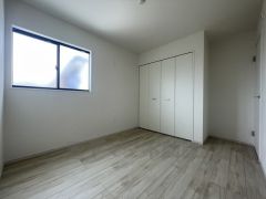 5.2帖。木の温もりがやさしいフローリングとシンプルなクロスです＾＾