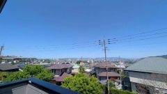 高台に位置しており、見晴らしのよい眺望です。