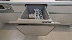 炊事時間を大幅に短縮できる食器洗浄乾燥機付き＾＾食器を洗う手間が減るので家族とのコミュニケーションの時間や自分の時間が増えますね。