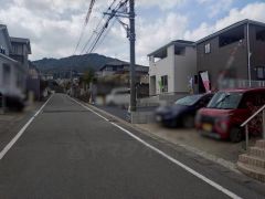 前面道路:北側約8ｍ、南側約6メートル。