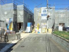 南側約4ｍの公道に面しています。