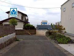 前面道路幅員：北西約7.2ｍ公道。昭和バス「美浜」停まで徒歩4分＾＾