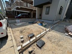 カースペースは2台分確保＾＾ご夫婦で1台ずつ所持されているご家庭も、来客時も安心ですね。