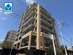 築10年の美邸、南側の角部屋です。