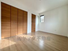 大型収納完備した洋室です。