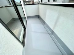 陽当たりの良いバルコニーです。
