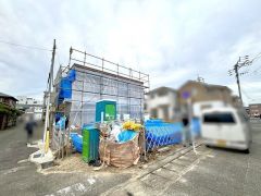 南側3.96ｍ公道、東側約5.98ｍ公道