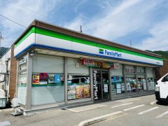 ファミリーマート　福岡早良脇山