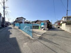 前原小学校まで徒歩2分　通学の負担が少なく、お子様も安心して通える環境