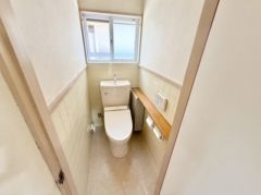 ウォシュレット付きトイレです。（CGによる加工あり）