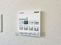 浴室暖房乾燥機には、暖房、乾燥、涼風、換気の4つの機能が付いています。タイマー付きです。換気・雨の日の洗濯も安心です＾＾