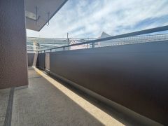バルコニーは南に面しており、大きな建物もないので日当たりは良好です＾＾