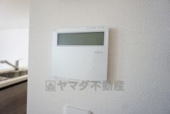 おいだき機能つきなのでお風呂に入る時間が異なるご家庭には嬉しいですね。ボタン一つで快適で便利な生活が＾＾